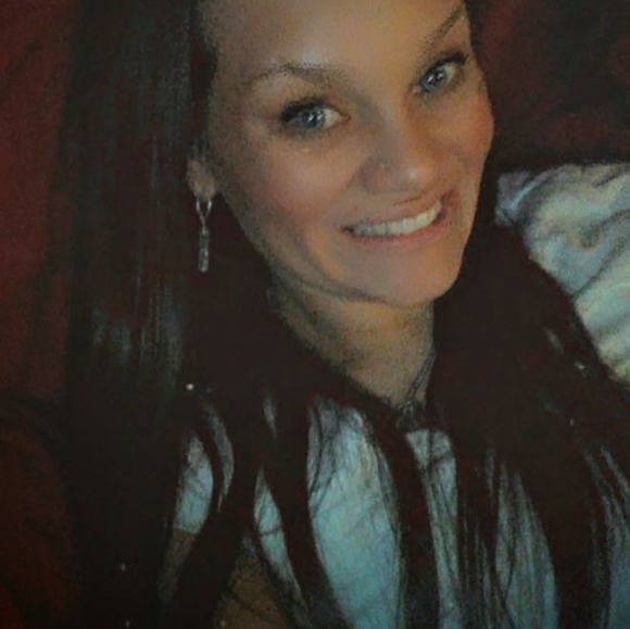 Meet your Posher, Georgina - Picture 2 of 10